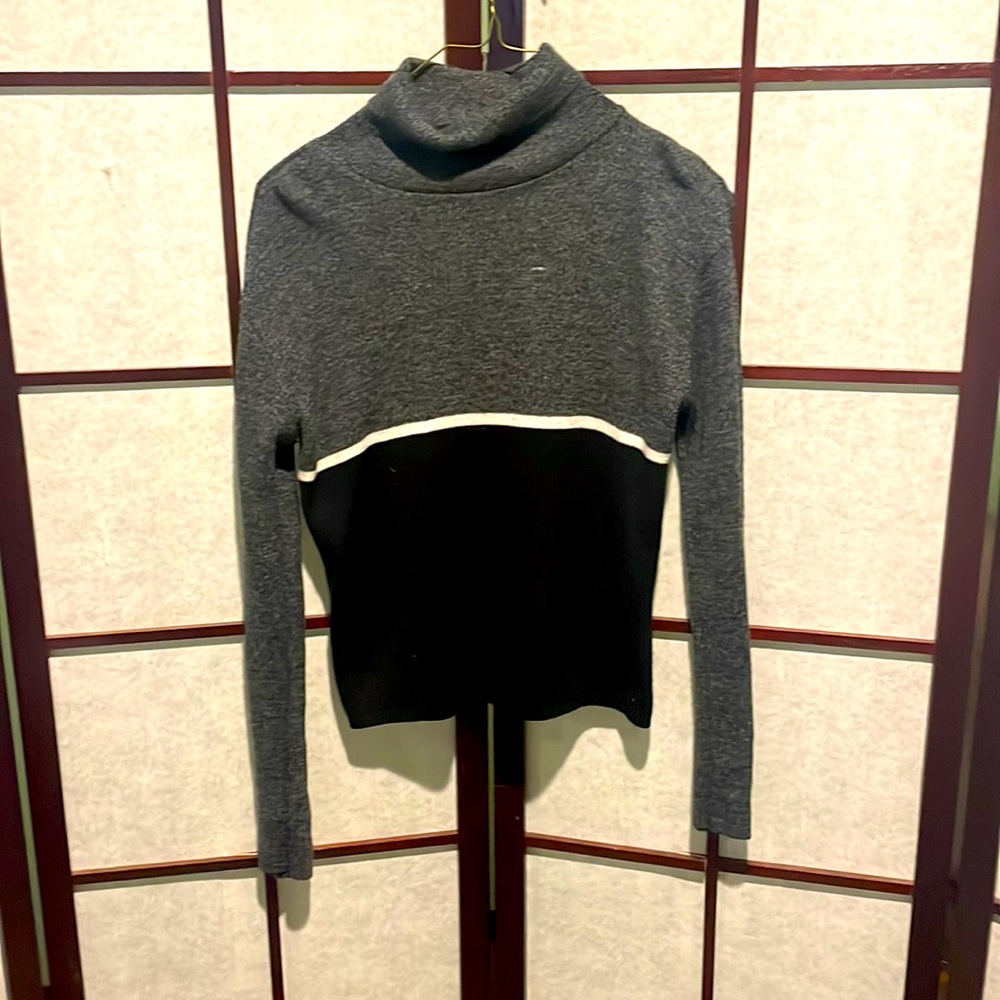Stone River Women’s Turtleneck